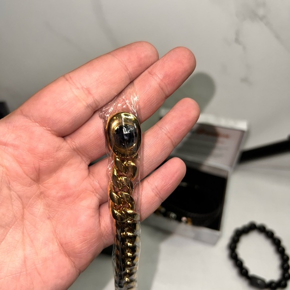 Accessories Lot - Picture 8 of 8